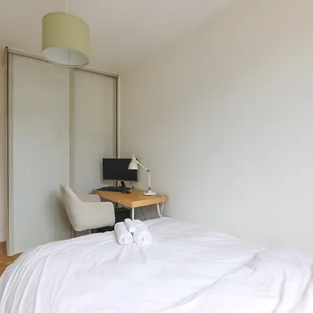 Charming Cocoon With A View Of The Eiffel Tower Apartamento