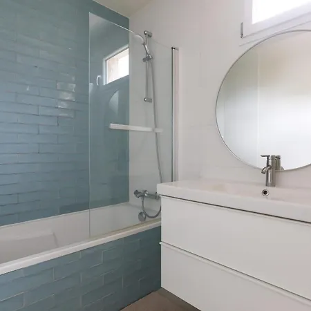 Apartamento Charming Cocoon With A View Of The Eiffel Tower