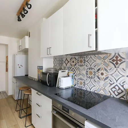 Apartamento Charming Cocoon With A View Of The Eiffel Tower *