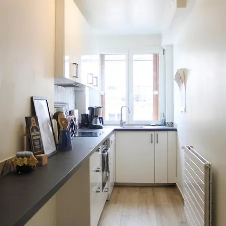 Charming Cocoon With A View Of The Eiffel Tower Apartamento Paris